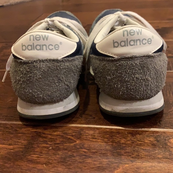 New balance 420 style size 9 - Picture 6 of 10